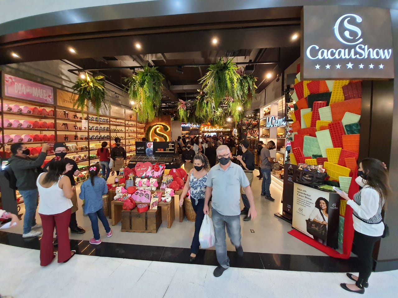 Cacau Show inaugura Super Store inédita no sul do Estado no Shopping  Pelotas - ABRASCE