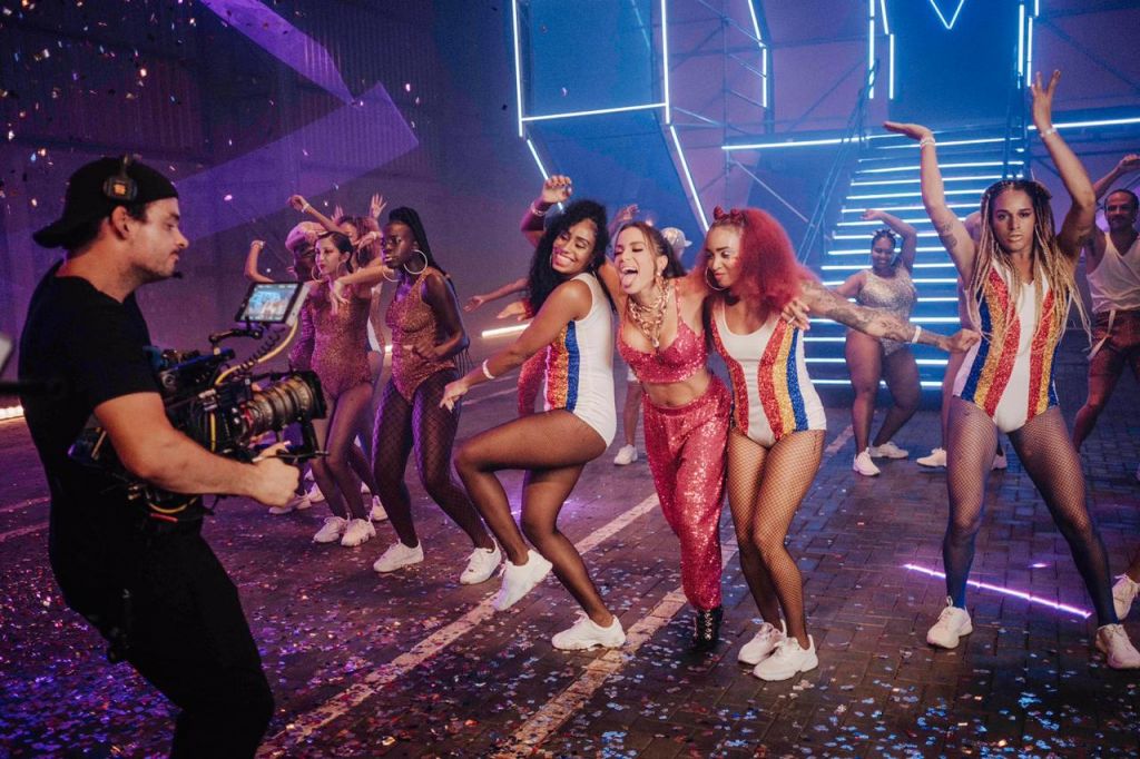 Foto: Anitta apresentou sua nova campanha: Rexona Dance Sem Parar -  Purepeople